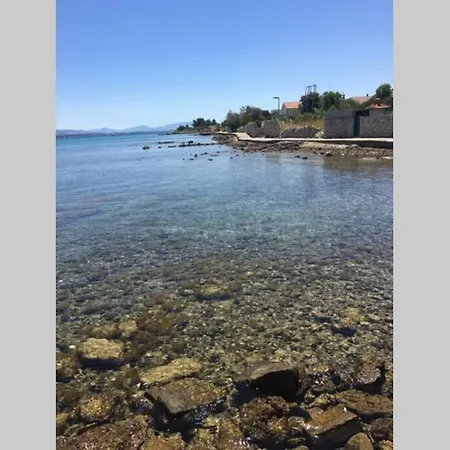 بيت للعطل Heritage Stone House By The Sea برفيك سيبورين