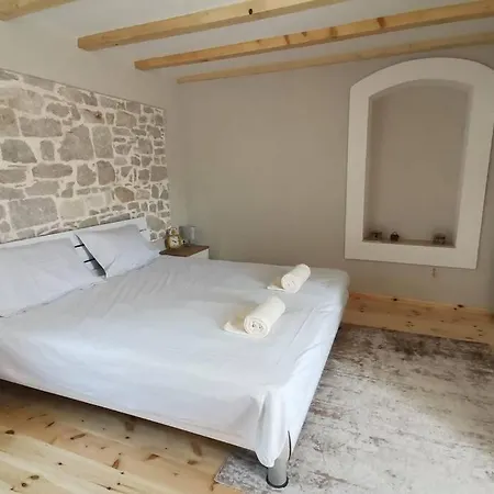 بيت للعطل Heritage Stone House By The Sea *