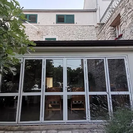 Heritage Stone House By The Sea