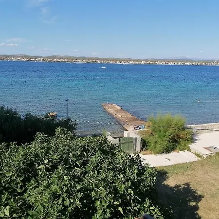 Heritage Stone House By The Sea *