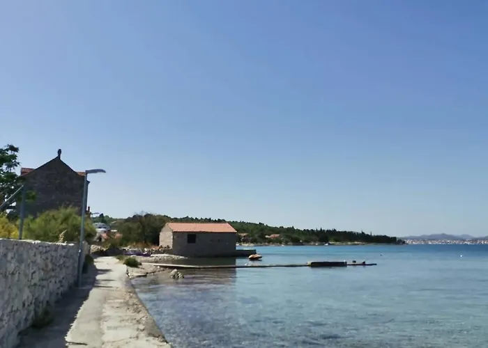 Heritage Stone House By The Sea *