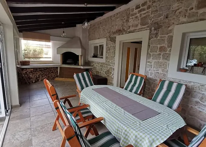 Heritage Stone House By The Sea Prvic Sepurine