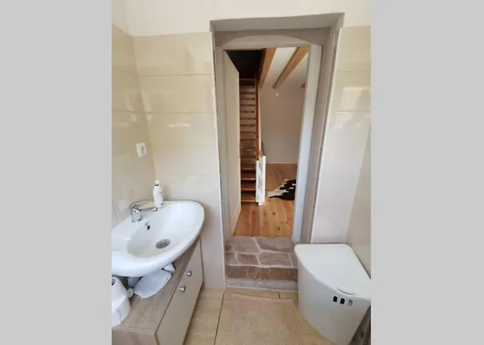 Heritage Stone House By The Sea פרוויץ' שפורינה