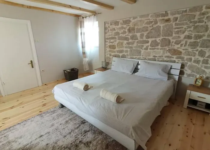 Heritage Stone House By The Sea *