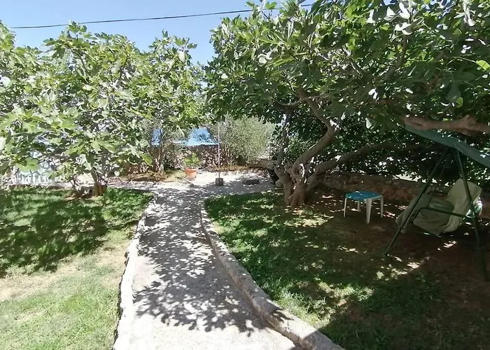 Heritage Stone House By The Sea