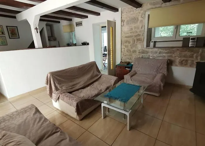 Heritage Stone House By The Sea *