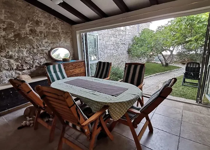 Heritage Stone House By The Sea Holiday home Prvic Sepurine