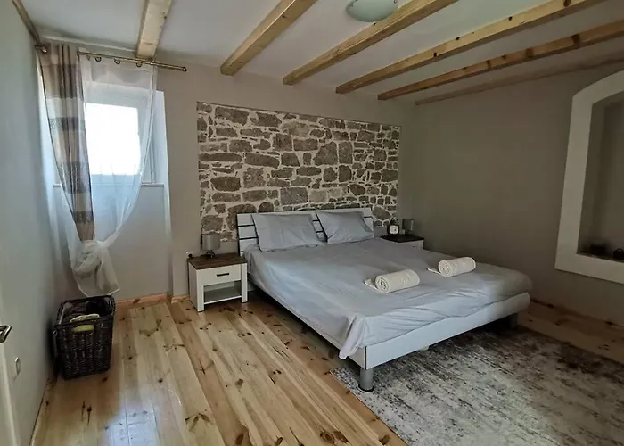 Heritage Stone House By The Sea בית נופש *