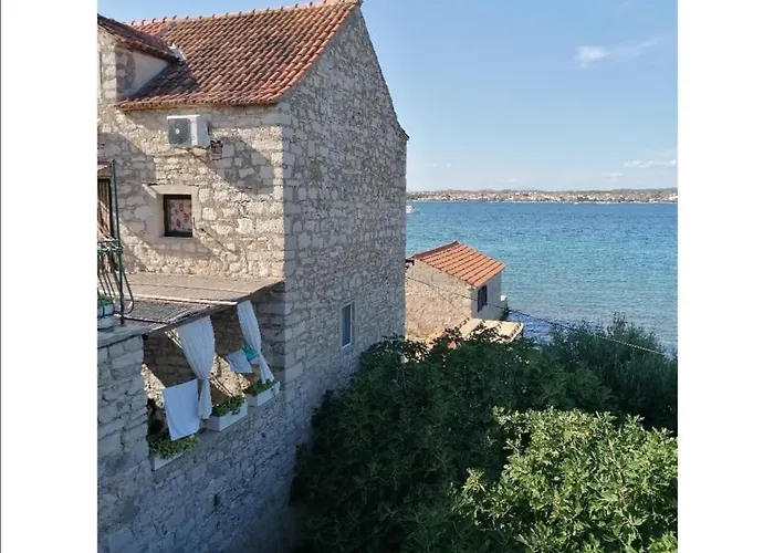 Heritage Stone House By The Sea Prvic Sepurine