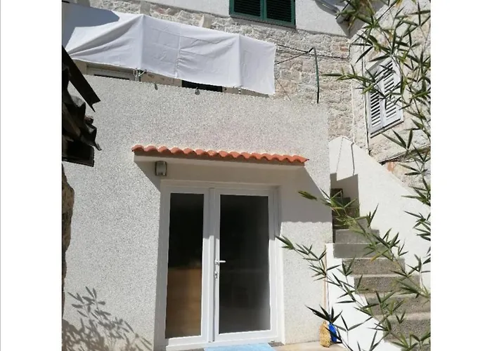 Heritage Stone House By The Sea *